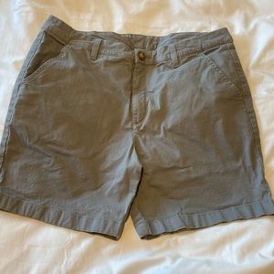 Chubbies 6" inseam casual shorts, size 34